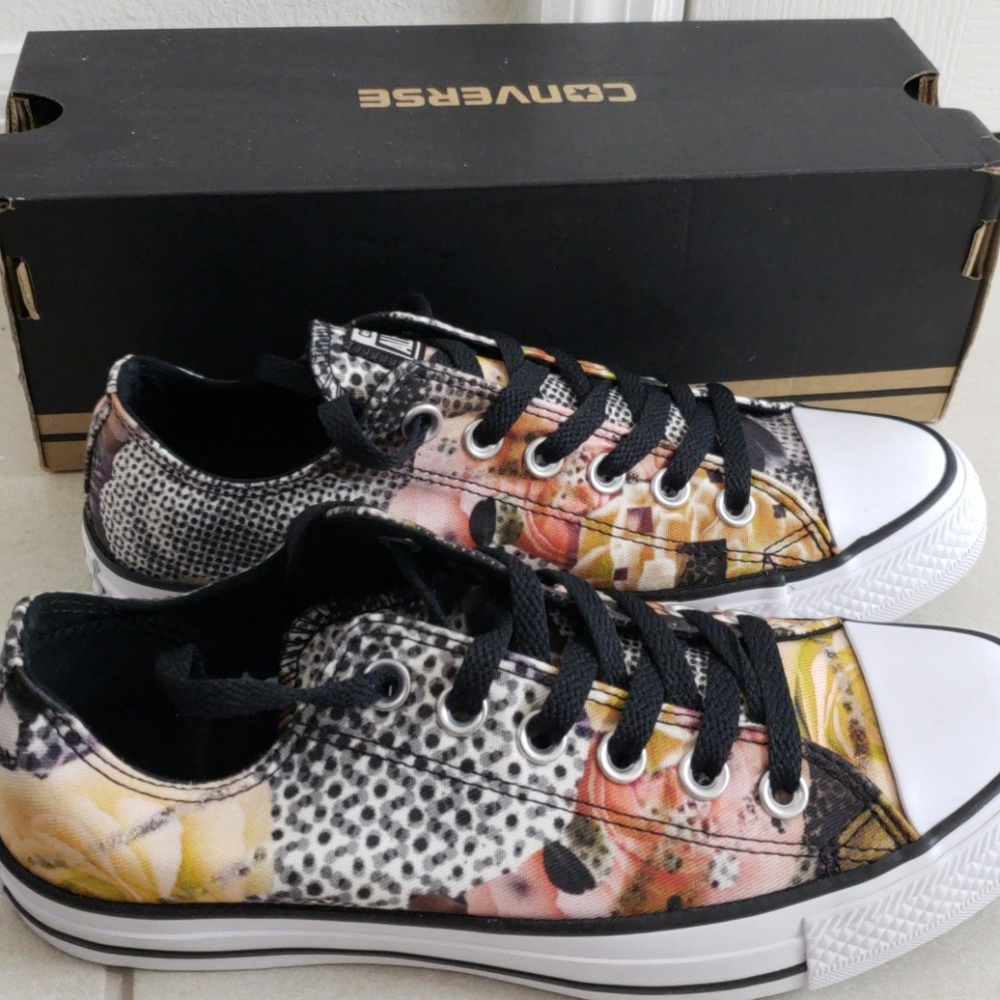 Shoes - Picture 2 of 5